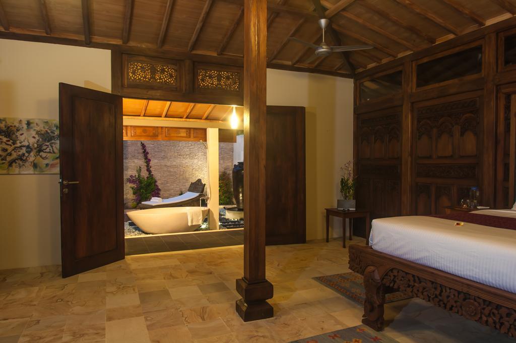 Oceanfront Citakara Sari Villas จันดีดาซา ภายนอก รูปภาพ